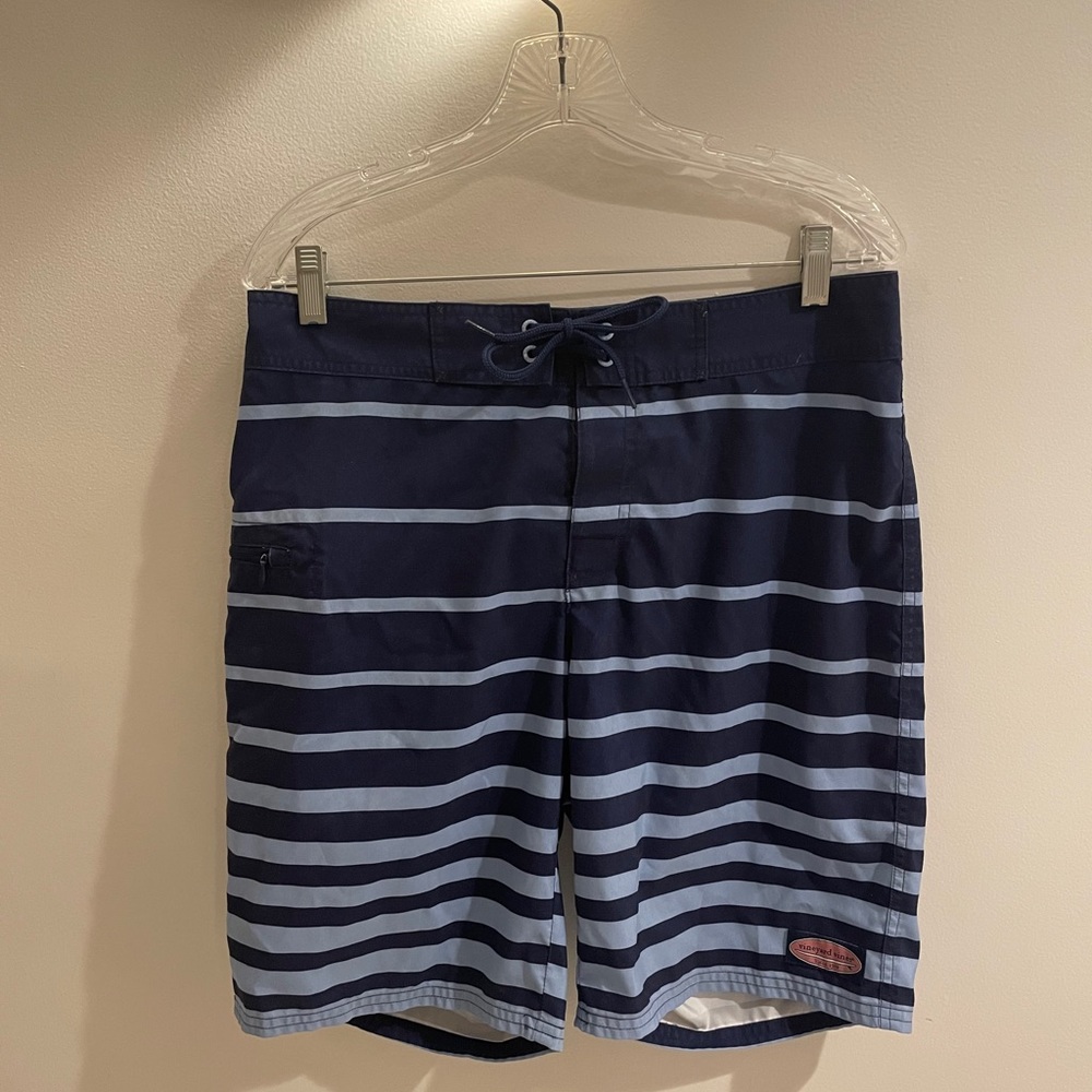 Vineyard vines baiting suit 32